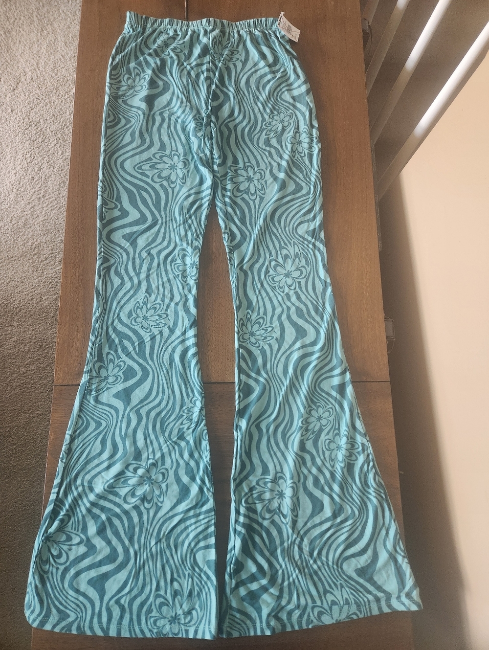 NWT Tilly's Teal Floral Wave Flare Pants XS